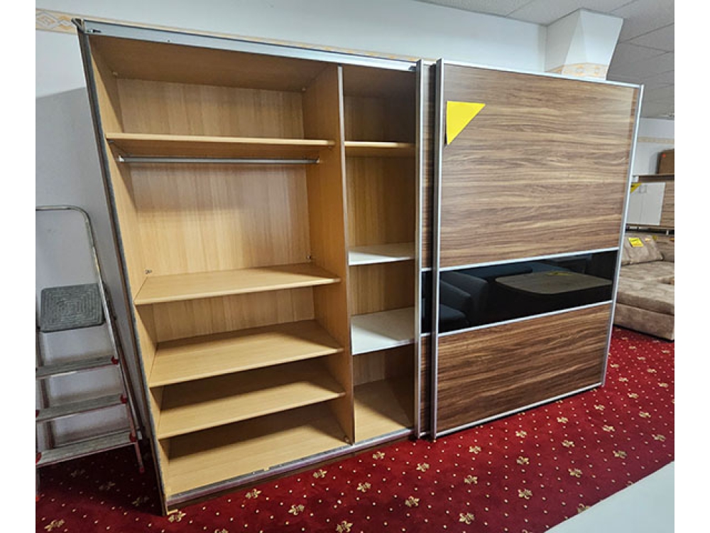 Kleiderschrank 5 Turig Mit Spiegeln Und Glitzerleisten Weiss Gebrauch