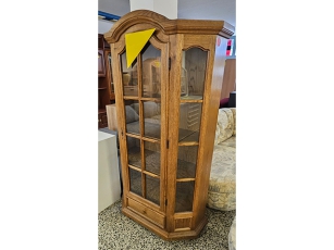 Vitrine buche mit Schubkästen und Beleuchtung (gebraucht)