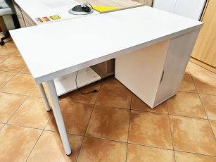 Eck-Schreibtisch mit einer Tür und Schubkästen sonoma-eiche (gebraucht)