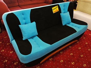 2-Sitzer Couch mit Schlaffunktion + Kissen grün (gebraucht)