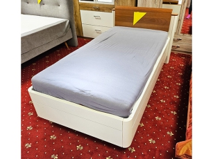 Bett Hülsta mit Matratze, Lattenrosten, LED, Nachtkommode und Bettkasten weiss (gebraucht)