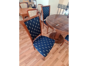 Italienische Stilmöbel - Esstisch ausziehbar + 4 Stühle gepolstert glänzend wurzlholz-optik/blau (gebraucht)