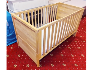 Babybett mit Matratze und Lattenrost höhenverstellbar echtholz massiv (gebraucht)