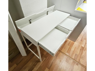 Schreibtisch mit zwei Schubkästen und Kabelfach weiss (gebraucht)