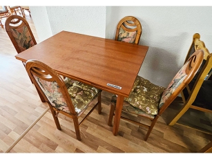 Esstisch ausziehbar + 4 Stühle gepolstert kirschbaum (gebraucht)