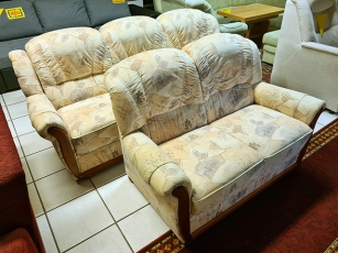 Couch 3/2 mit Schlaffunktion und Bettkasten gelb gemustert mit Holzabsetzungen (gebraucht)