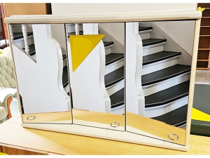 Spiegelschrank Pelipal 3-türig mit LED-Beleuchtung noce (gebraucht)