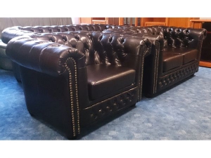 Couch York 3/2/1 in Chesterfield-Optik antikbraun mit Nieten