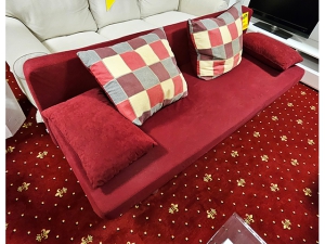 Couch 3/2 flieder-farben mit Kissen (gebraucht)