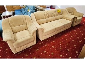 2-Sitzer Couch mit Schlaffunktion + Kissen grün (gebraucht)