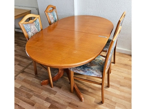 Küchentisch ausziehbar ahorn + 2 Stühle gepolstert grau-meliert (gebraucht)