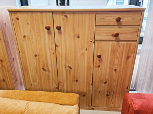 Kommode 2-türig mit zwei Schubkästen im ilalienischen Stil creme (gebraucht)