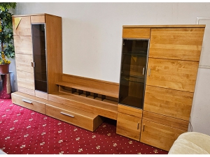 Wohnwand zwetschke mit integriertem TV-Teil (gebraucht)